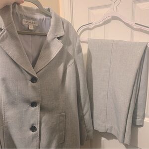 Size 16 two piece pant suit women’s office wear for work pants & blazer included